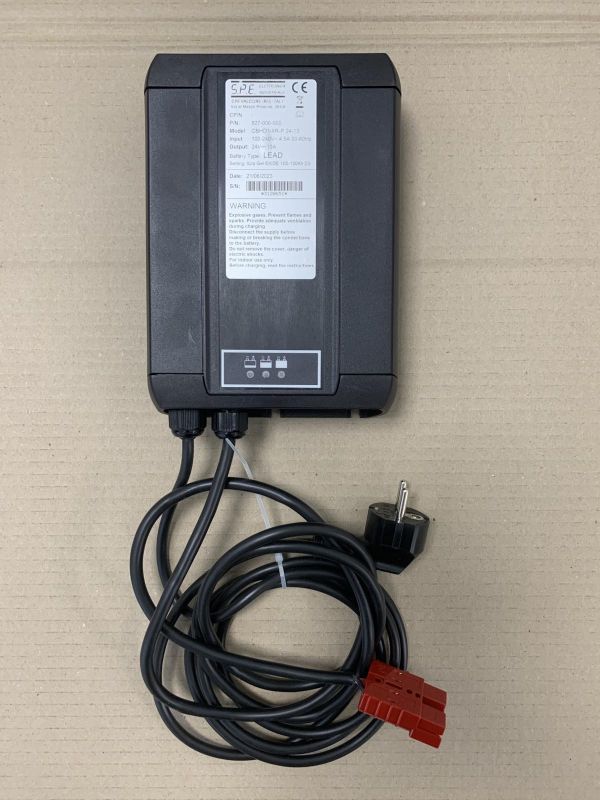 Зарядний пристрій для акумуляторних батарей CBHD3, 24V, 20\25A